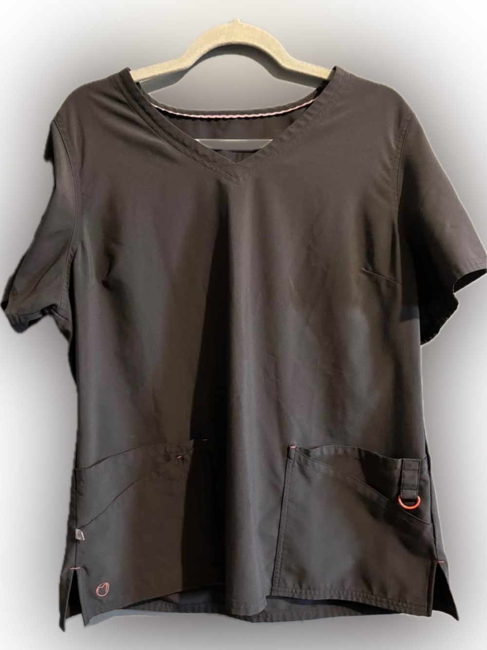 ⭐️ 4 for $25 SALE ⭐️ Women's Grey V-Neck Scrub Top - Professional Workwear